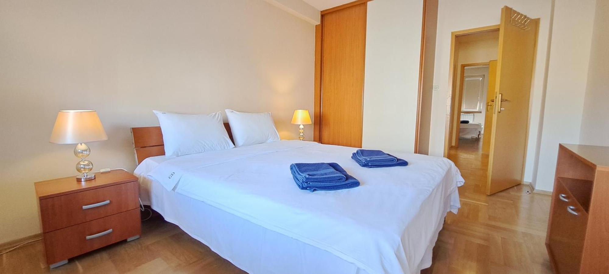 Golden Delight Central Apartment Скопье Экстерьер фото