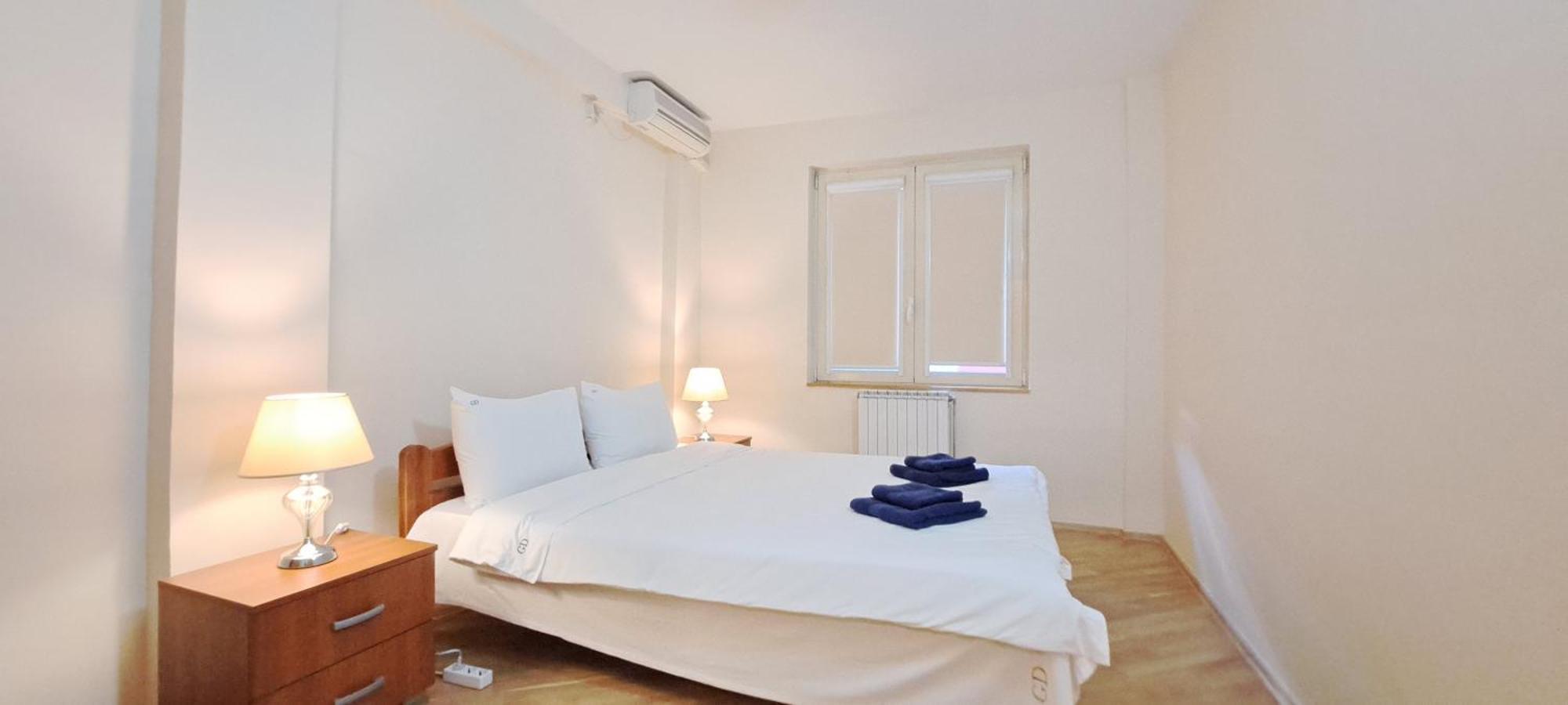 Golden Delight Central Apartment Скопье Экстерьер фото