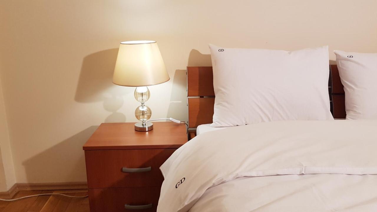Golden Delight Central Apartment Скопье Экстерьер фото
